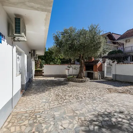 6050a Apartment Podaca